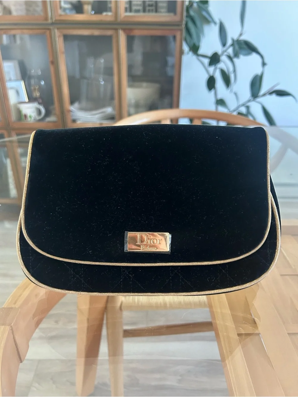 Dior Black Velvet Cosmetic Pouch - Picture 2 of 11